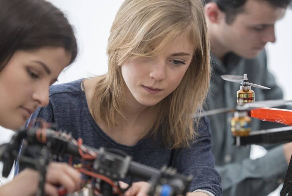 females learning in technology courses